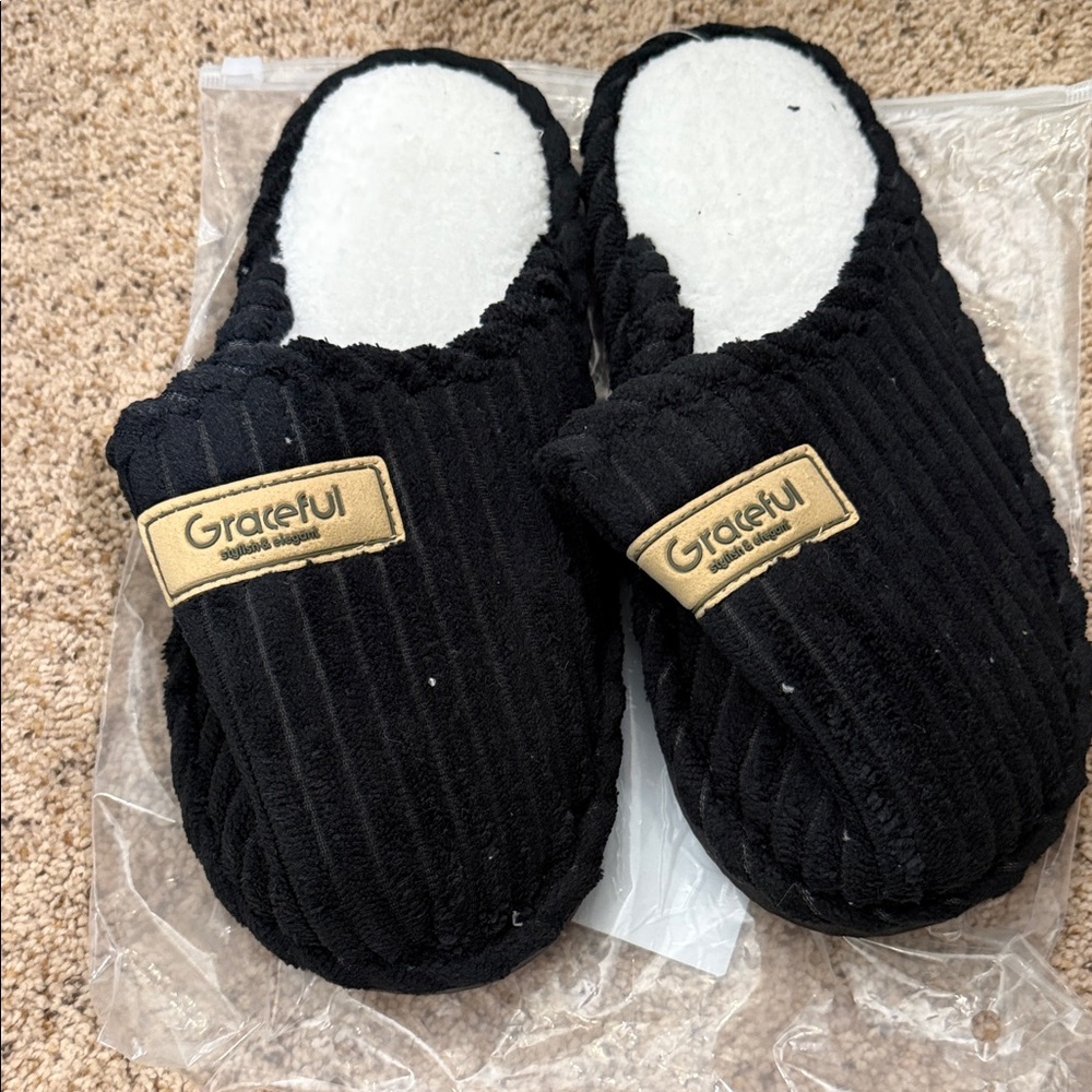 Black Women's Cozy Slip-On Slippers 7.5 to 8